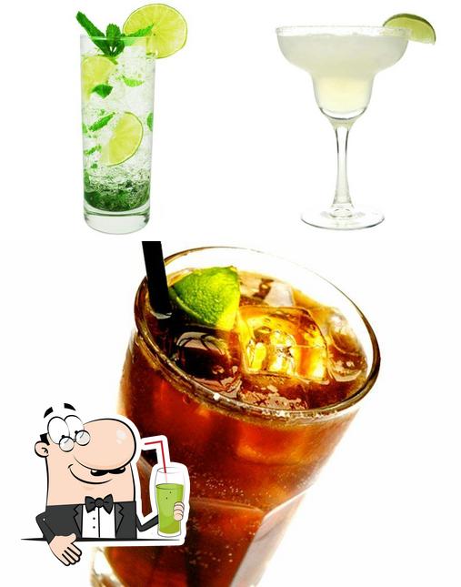 Goditi un drink a Bar Style