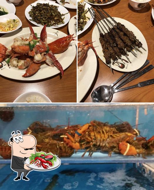 Попробуйте блюда с морепродуктами в "Yang Di Chun BBQ"