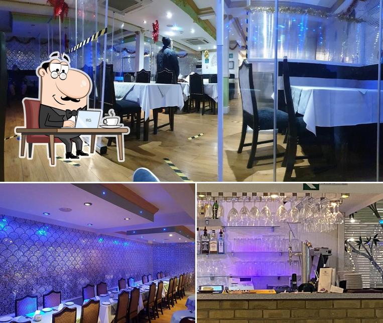 Saffron Tandoori in Rayleigh Restaurant menu and reviews