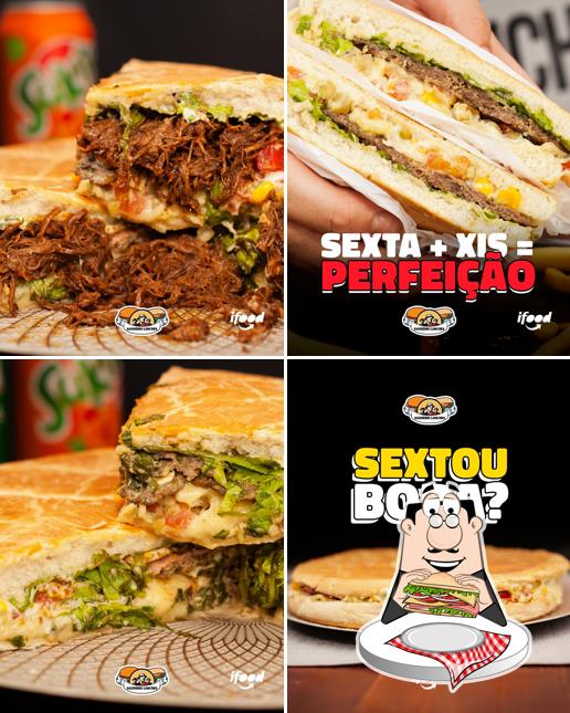 Clube sanduíches em Gaudério Lanches e distribuidora