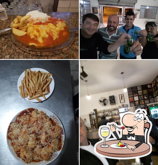A imagem do Bar do Preto’s comida e balcão de bar