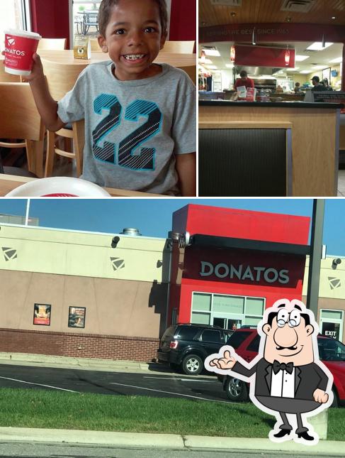 The picture of Donatos Pizza’s interior and exterior