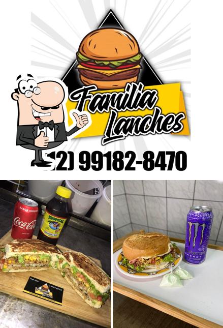 See this pic of D'familia lanches