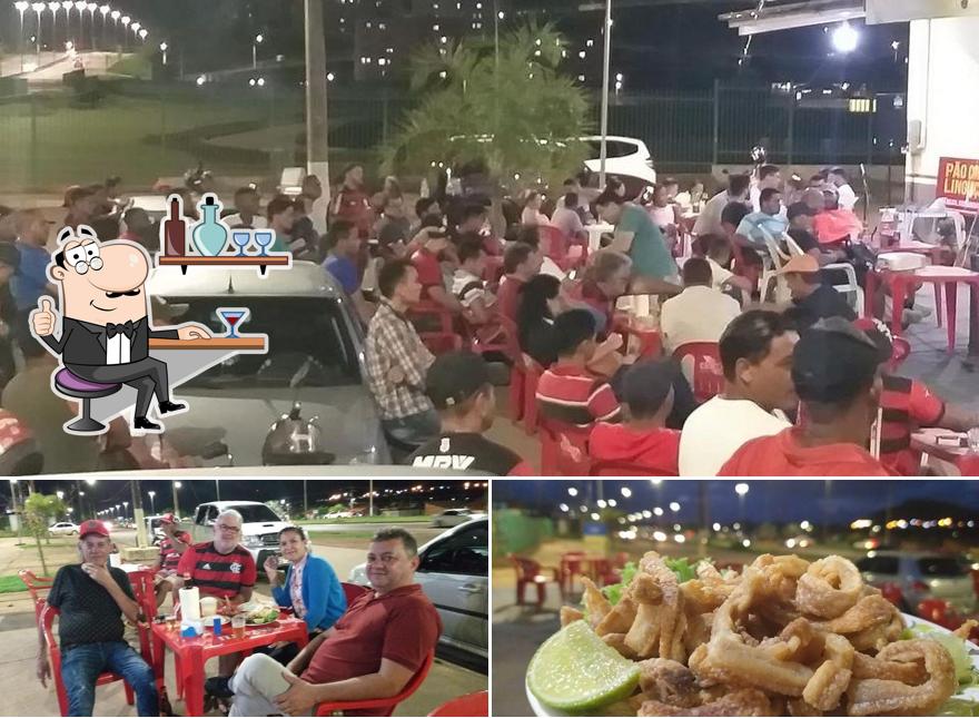 Entre diferentes coisas, interior e comida podem ser encontrados no Chocolanches Lanches e Petiscos
