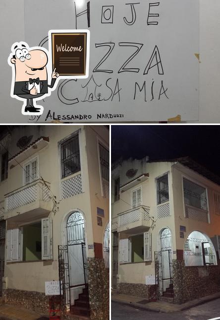 Look at the image of A Casa Mia Pizza