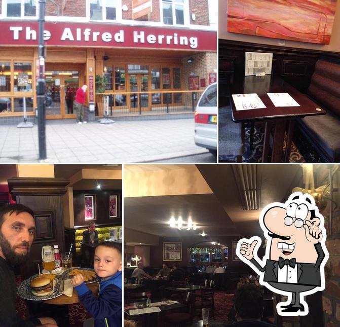 The Alfred Herring JD Wetherspoon, 316322 Green Lanes in London