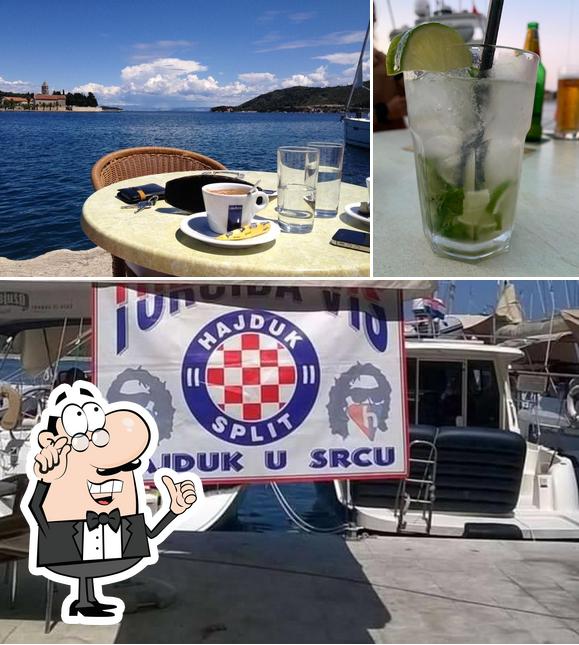 La foto di interni e birra da Caffe Riva