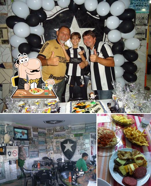 O Bar do botafogo se destaca pelo comida e interior