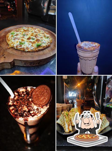 Try out pizza at The Chai Chaska Bar And Cafe