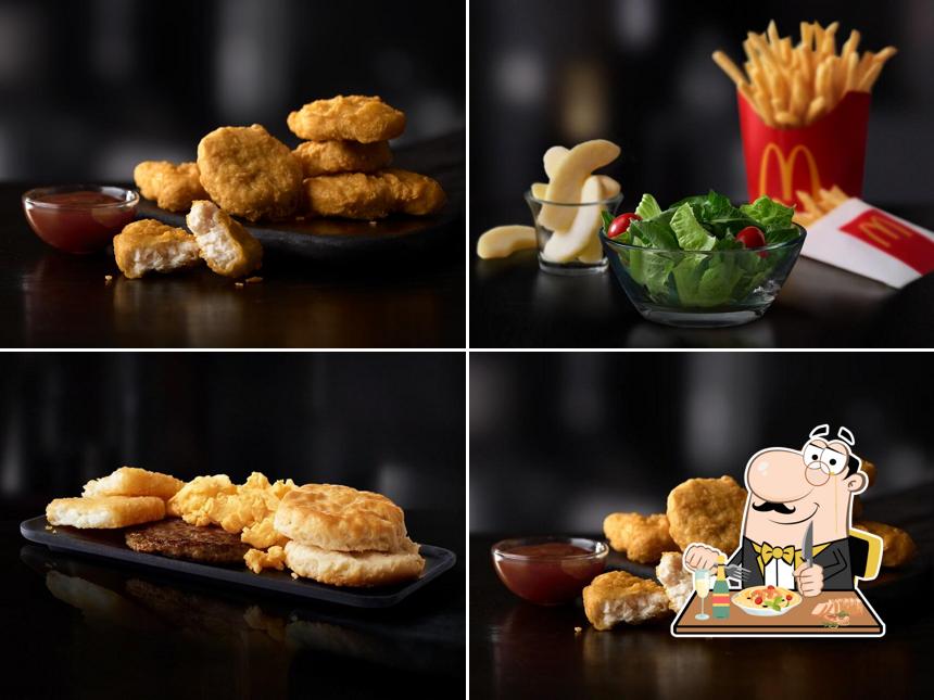 McDonald's, 4190 Lynn Rd in Ravenna Restaurant menu and reviews