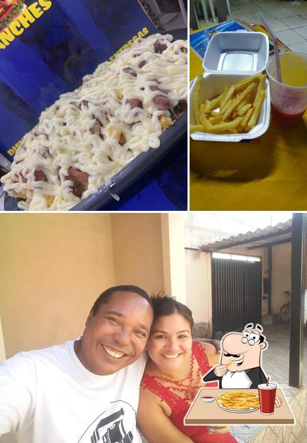 Prove batatas fritas no Max Lanches