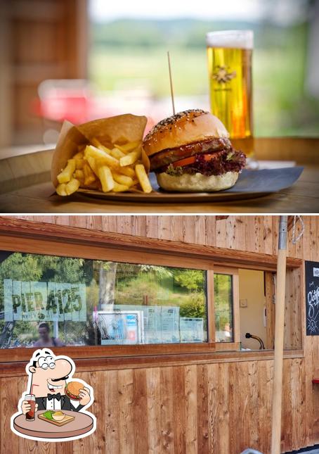 Prenditi un hamburger a Pier4125 - Naturbad Riehen