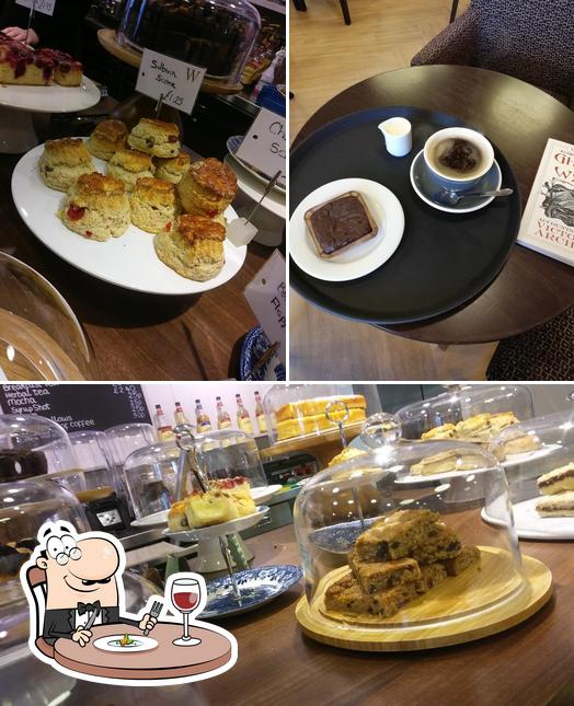 Cafe W Waterstones in Llandudno