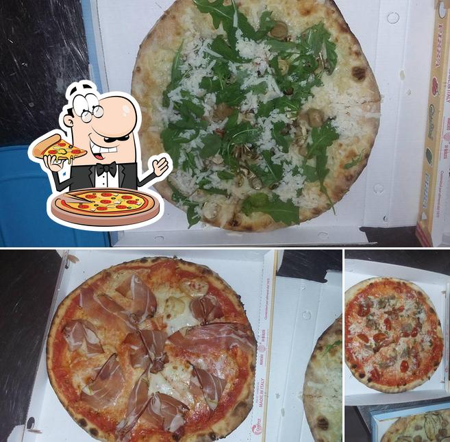 Ordina una pizza a "La Fenice" Bar Trattoria Pizzeria