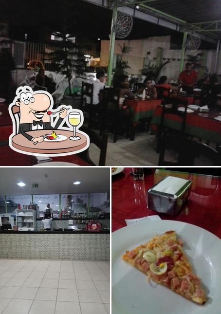 Comida em Pizzaria Paulista