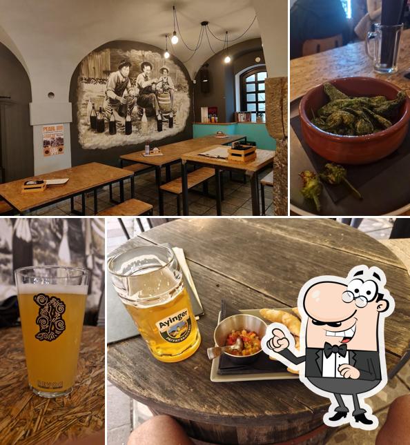 Gli interni di Pub Lajbah