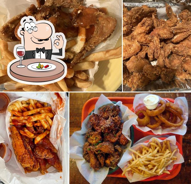 Harold's Chicken Shack, 13653 S Cicero Ave in Crestwood Restaurant