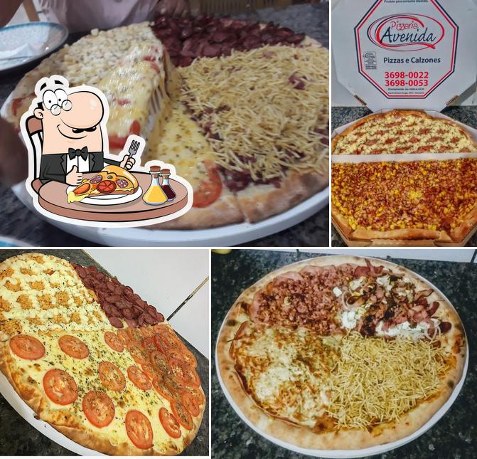 Escolha pizza no Pizzaria Avenida