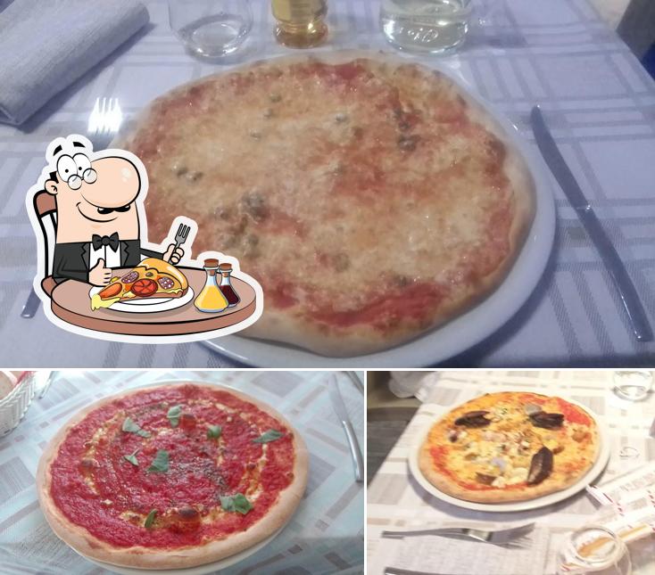 Prova una pizza a Pizzeria Ristorante al Delfino