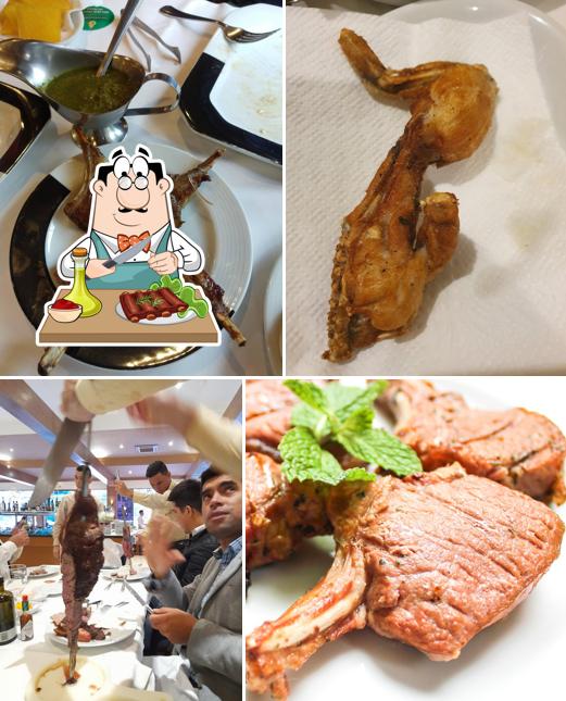 Escolha refeições de carne no Fogão Churrascaria