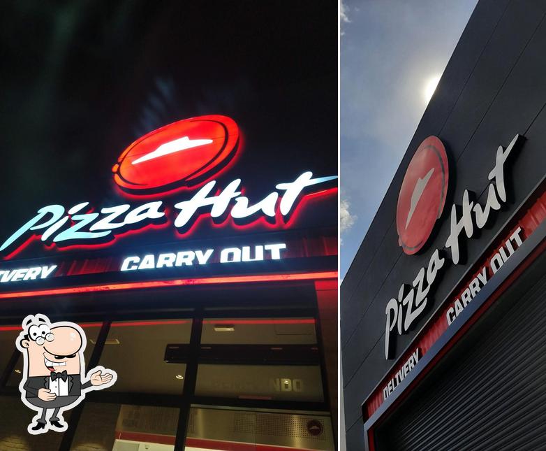 Look at this pic of Pizza Hut Demarchi