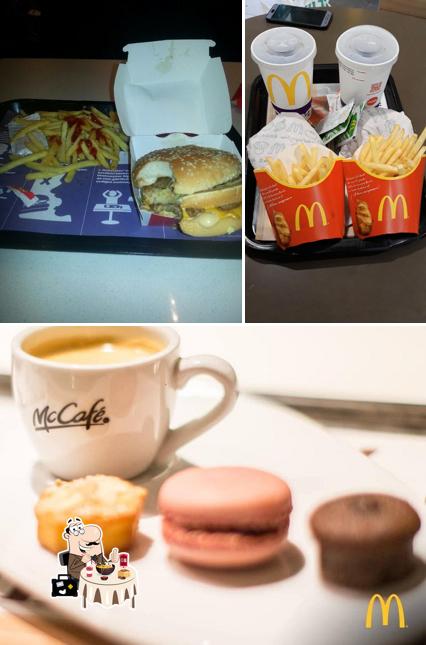 Entre los distintos productos que hay en McDonald's Beyoğlu también tienes comida y bebida