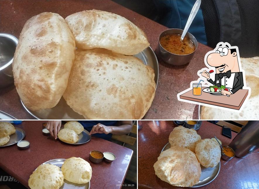 Meals at Gurudatta Bhavan