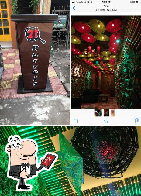 Look at this picture of 21 BARRELS Cafe & Desserts