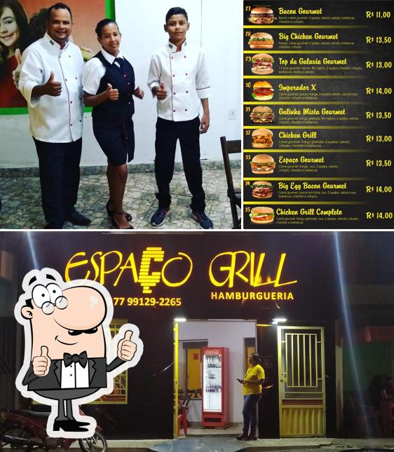 Look at the picture of Espaço grill