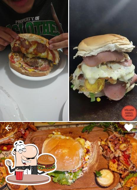 Os hambúrgueres do Gabriel Lanches Jd Aeroporto Limeira-Sp irão saciar uma variedade de gostos