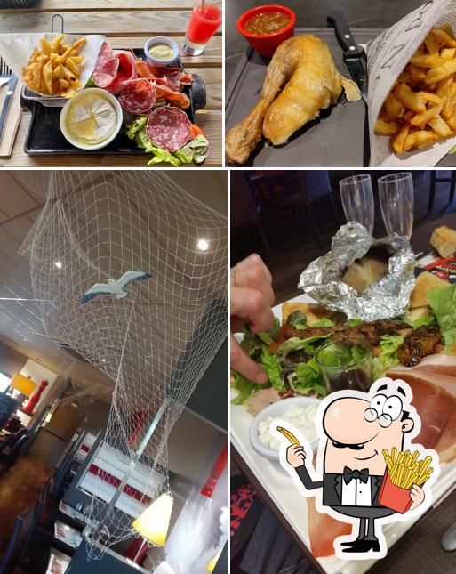 Essayez des frites à FOOD BAR