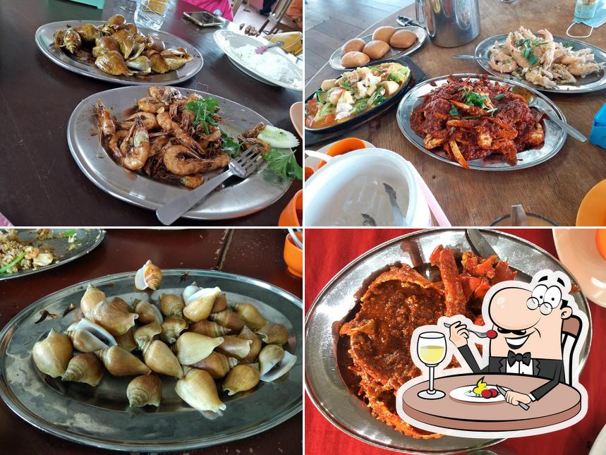 Rezeki Seafood Restaurant, Batam Restaurant menu and reviews