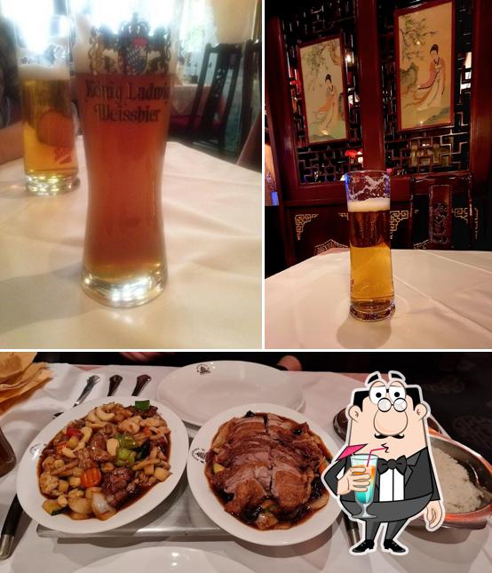 Aufnahme von getränk und lebensmittel bei Canton China-Restaurant