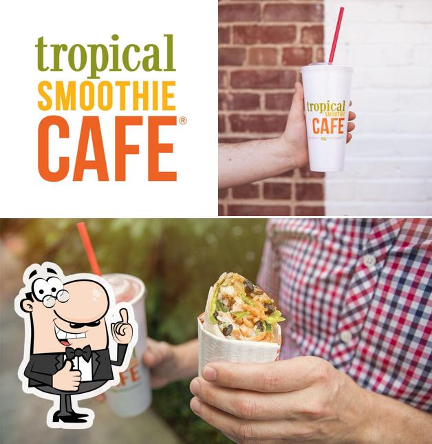 Vea esta foto de Tropical Smoothie Cafe