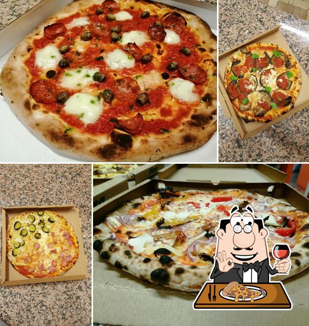 A Pizzeria Happy, puoi ordinare una bella pizza