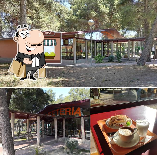 Among various things one can find exterior and burger at Cafeteria Royo Villanova