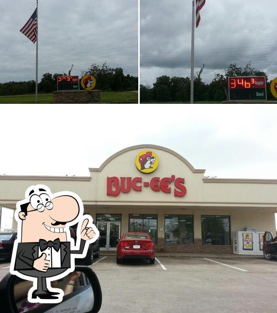Bucee's, 899 Oyster Creek Dr in Lake Jackson Restaurant reviews