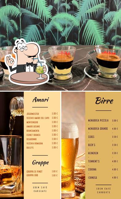 Prenditi un drink dal menu