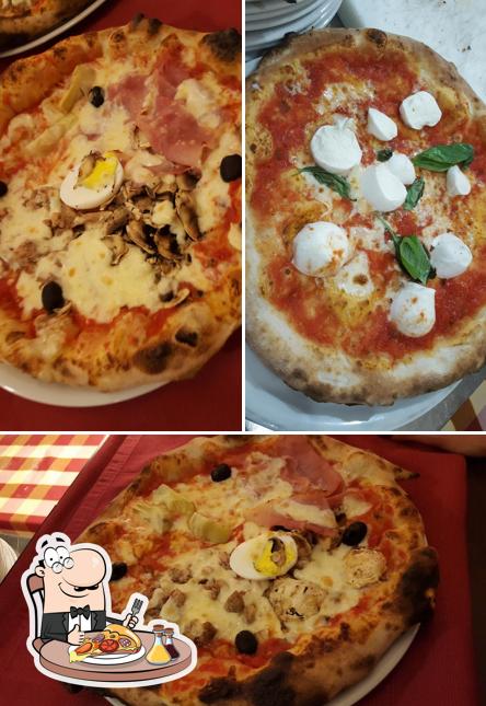 Prenditi una pizza a Ristorante Amici Miei