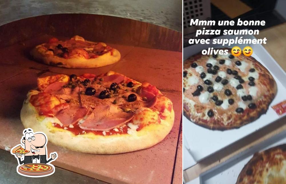 Try out pizza at Pizzeria De La Campagne