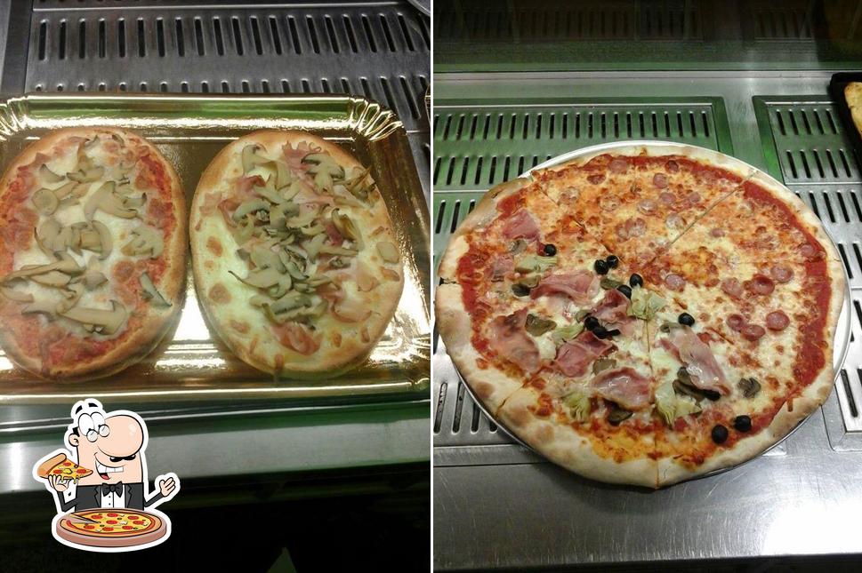 Essayez des pizzas à AL FORNO DE' PIAZZA FANS CLUB