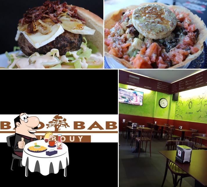 Try out a burger at El BaoBab Sefelibas