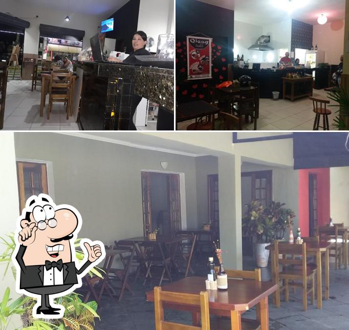 O interior do Limão Cravo Restaurante e Petiscaria