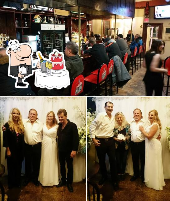 La mariage et comptoir de bar du restaurant