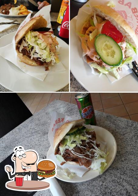 Prenez un hamburger à Pizzeria Kebabhaus