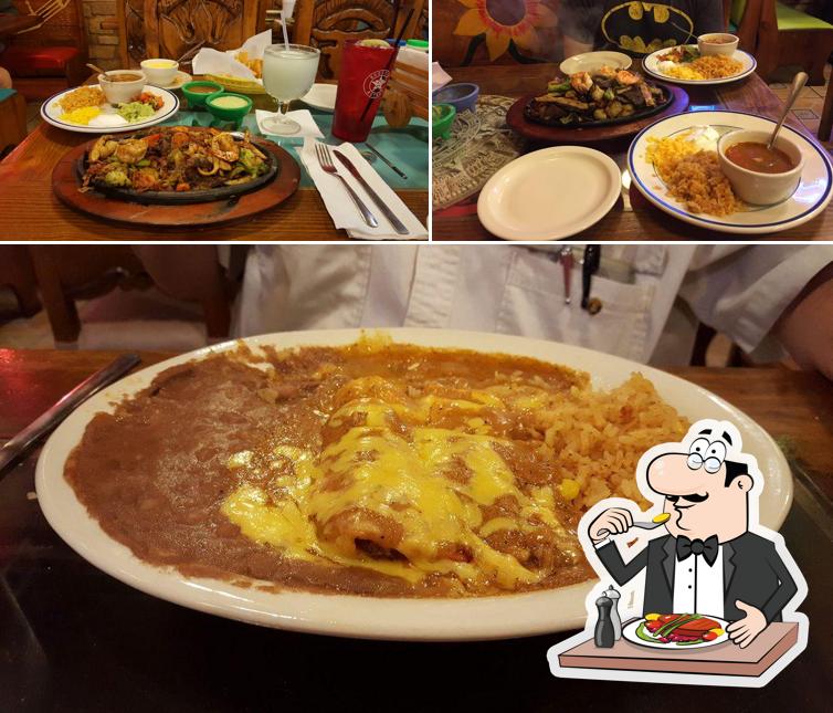 Las Fuentes Mexican restaurant, 18306 Farm to Market Rd 1488 in