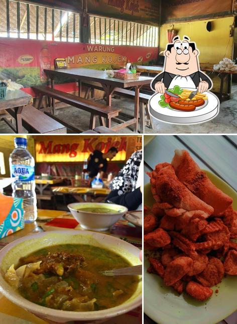 The image of Empal Gentong Dengkil Sapi "Mang Kojek"’s food and dining table