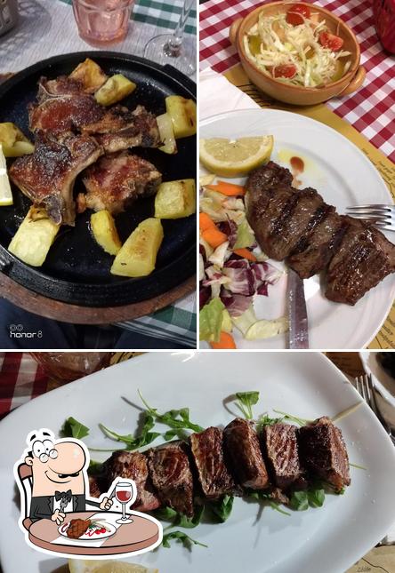 Отведайте блюда из мяса в "PIzzería Bisteccheria La Taverna"