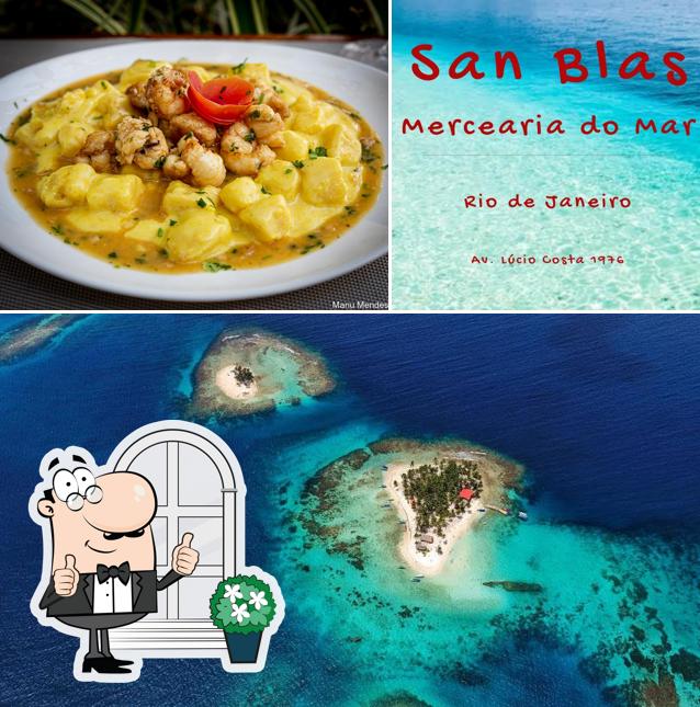 A imagem do SAN BLAS’s exterior e comida