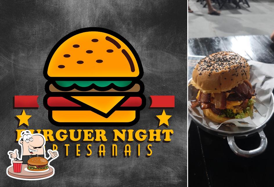 Peça um hambúrguer no Burguer Night Artesanais